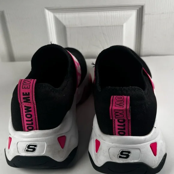 Skechers Women's Black and Pink D'Lites Sneakers - Picture 9 of 11